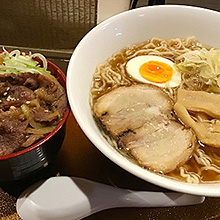Noodles and grilled HIDA beef rice bowl small size
