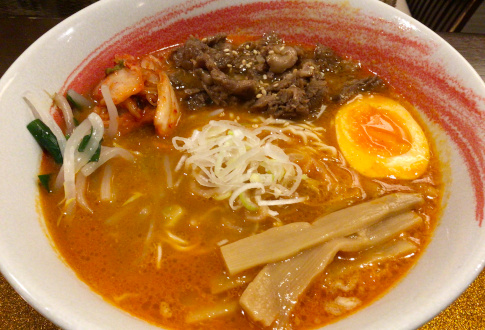 Spicy noodles with beef gristle