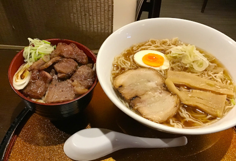 Noodles and grilled HIDA beef KALBI rice bowl with salt sauce small size