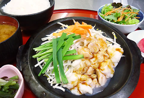 飛騨ホルモン陶板焼き御膳