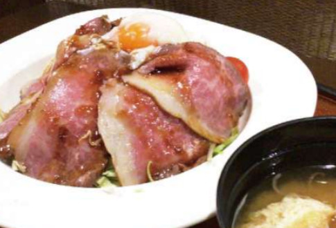飛騨牛ローストビーフ丼