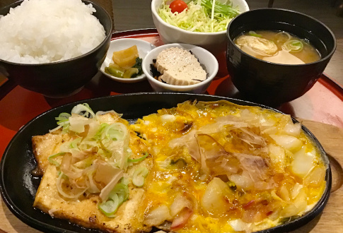 高山とうふ & つけものステーキ御膳